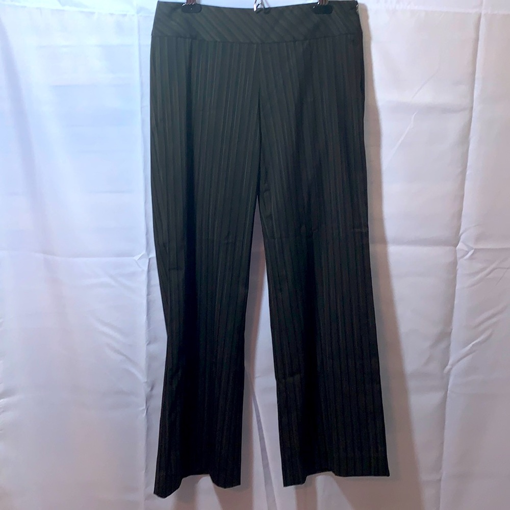 ⭐️ Trina Turk vertical stripe side zip Flare pants 4 G4